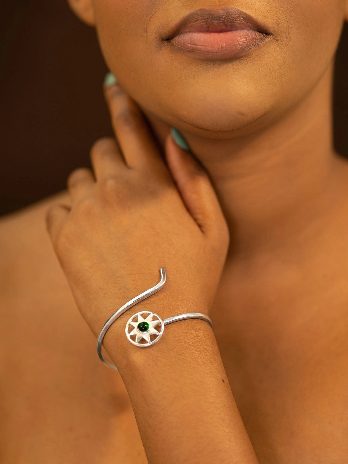 Bracelet crown argent design faitmain artisanat senegal afrique