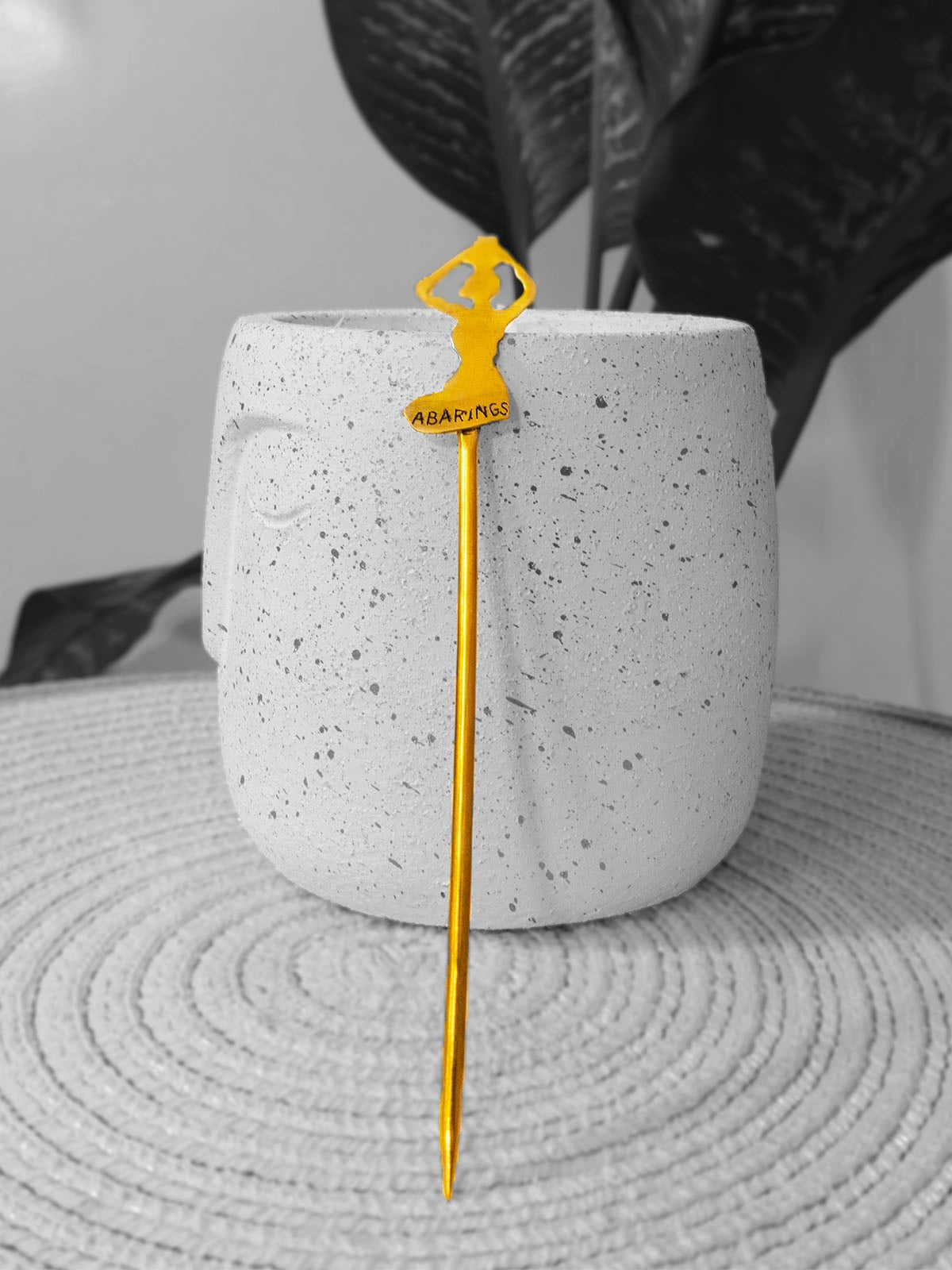 rabe femmeporteuse cheveux bronze artistanat bijouterie afrique senegal faitmain