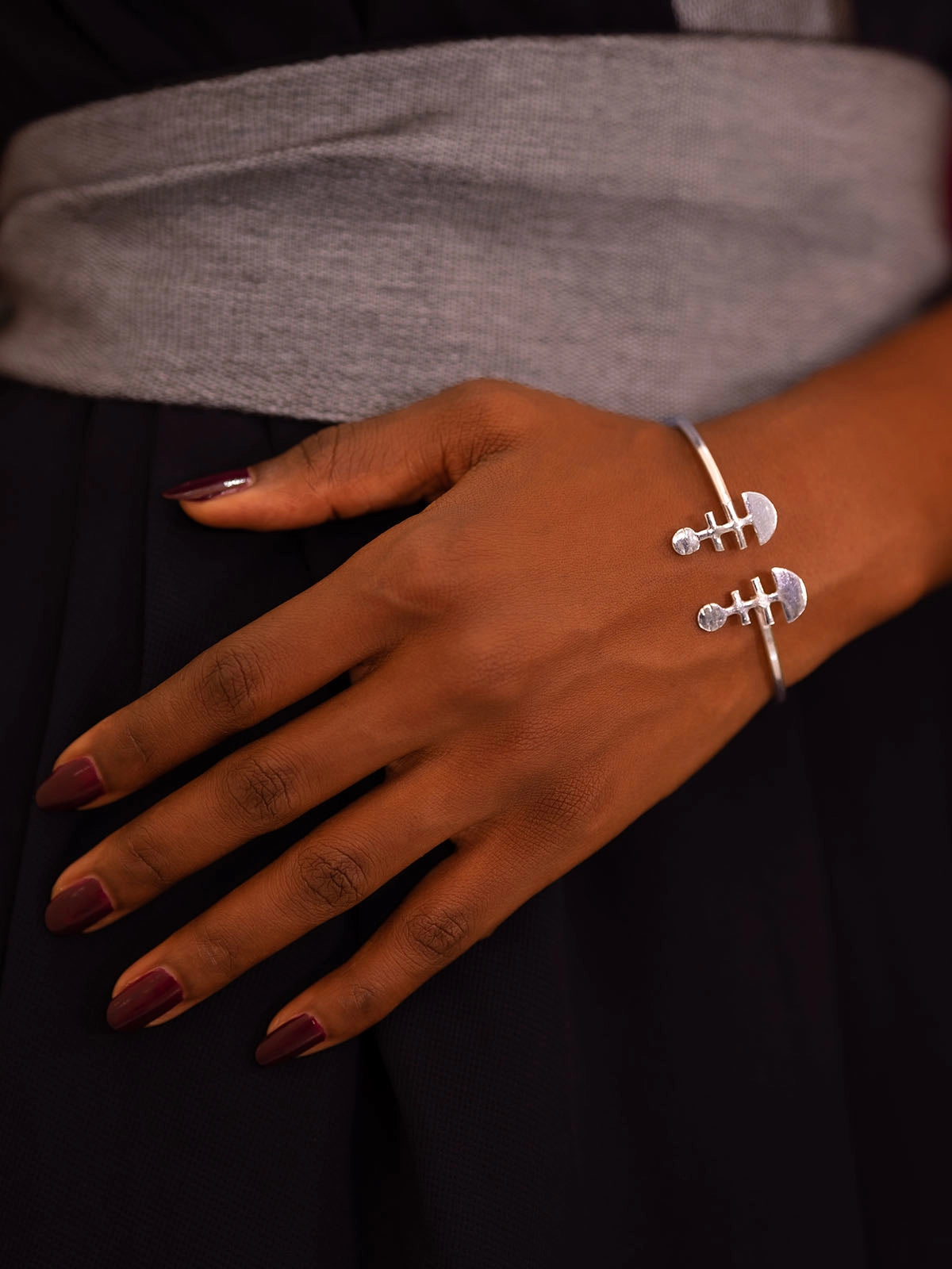 Bracelet kora small argent design faitmain artisanat senegal afrique
