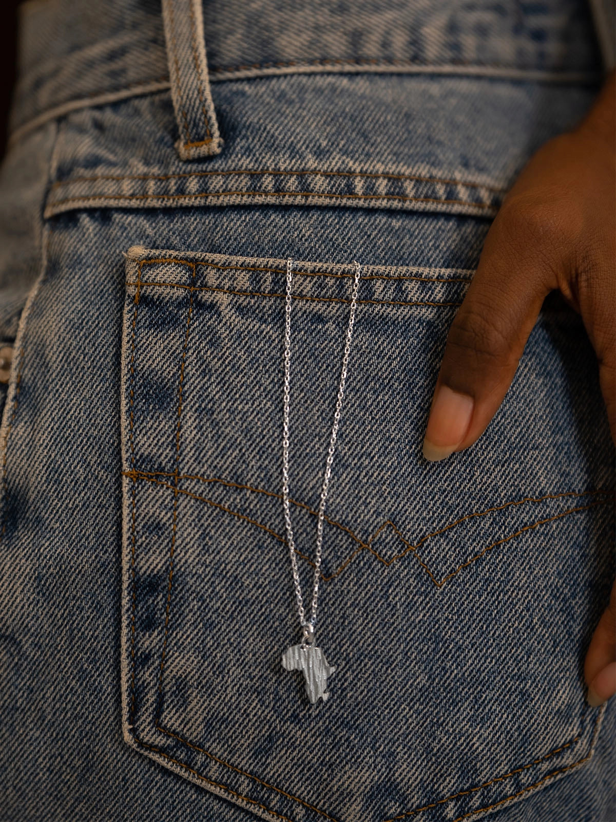 pendentif mother argent artistanat bijouterie afrique senegal faitmain